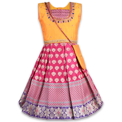 Girls Embellished Ethnic Lehenga Choli Set